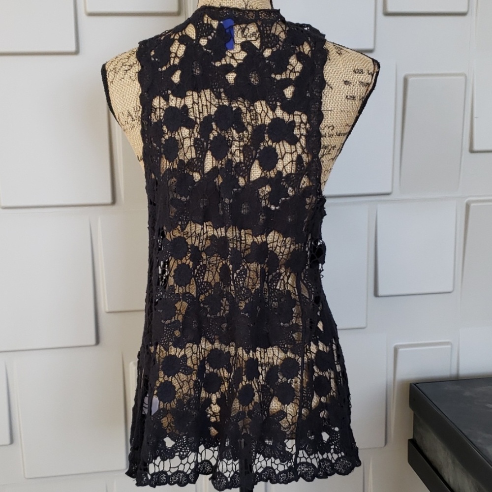 Indigo vest black crochet lace open front Size Medium - Picture 4 of 5